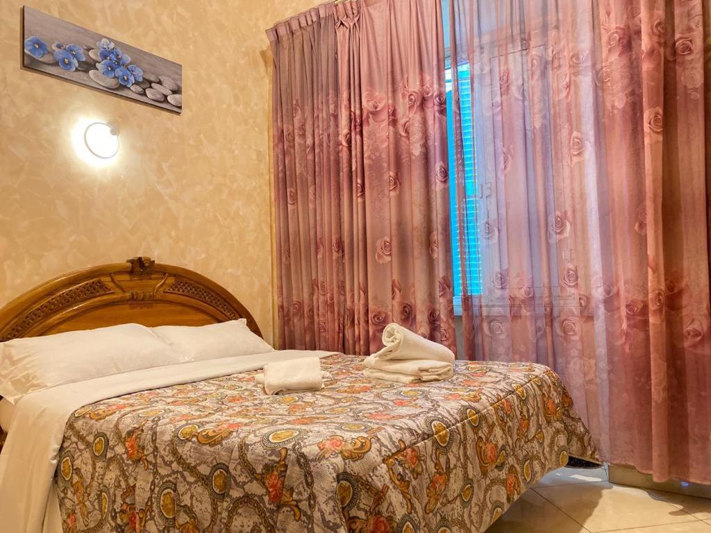 Botel Inn โรม ภายนอก รูปภาพ